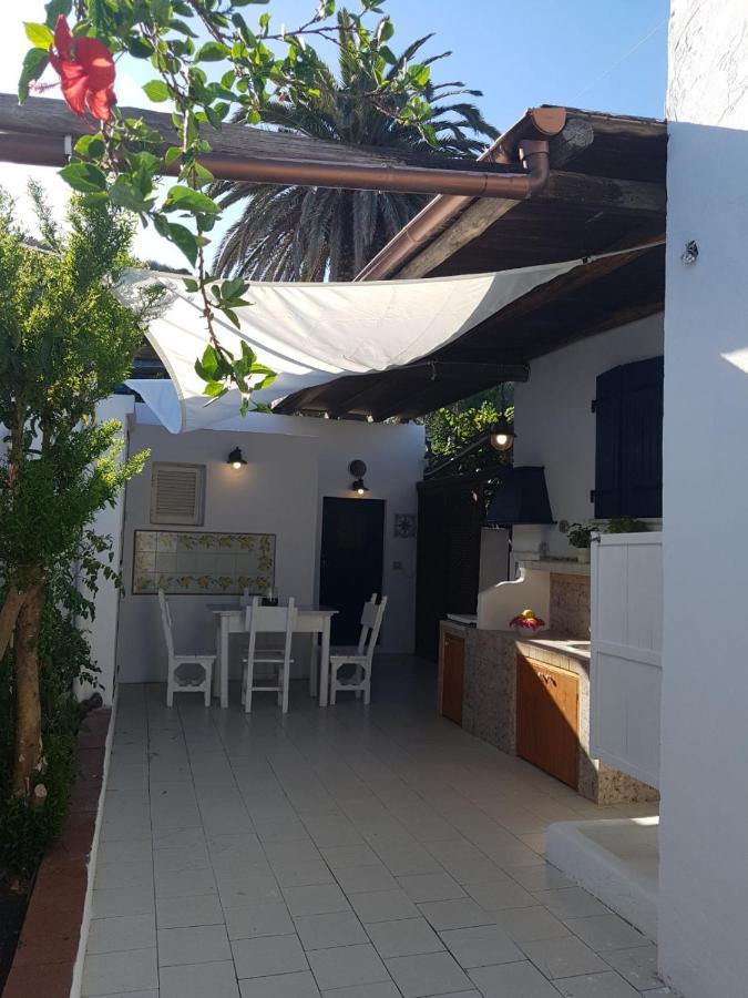 Con I Piedi Nell'Acqua Lejlighed Stromboli Eksteriør billede